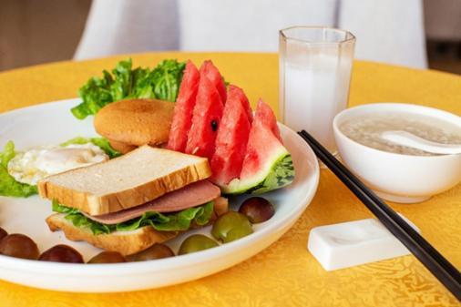 Khách sạn Greentree Hongqiao International Airport Songhong Road Express 3*